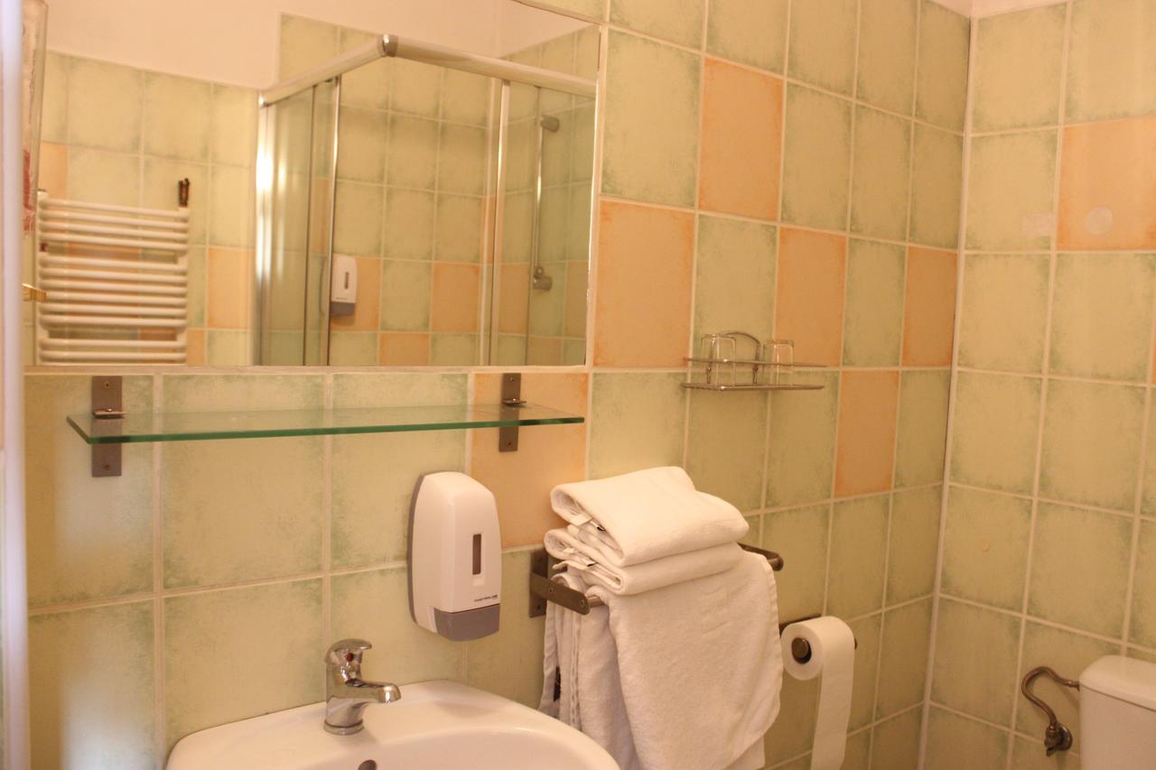 Hotel Pod Jeleniem Tuchola Bagian luar foto